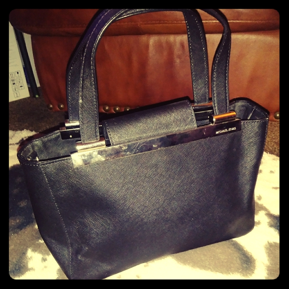 Michael kors hand purse